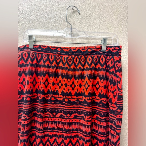 Mix & Co. Vibrant Deep Coral & Black Resort wear Beach Maxi Skirt Size Lg - Picture 4 of 6